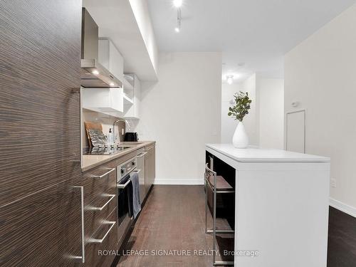 1044-1030 King St W, Toronto, ON - Indoor Photo Showing Kitchen