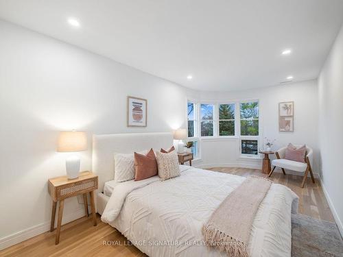 61 Bennington Heights Dr, Toronto, ON - Indoor Photo Showing Bedroom