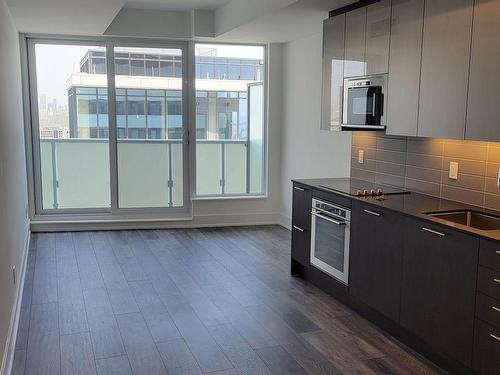 3906-403 Church St, Toronto, ON - Indoor Photo Showing Kitchen With Upgraded Kitchen