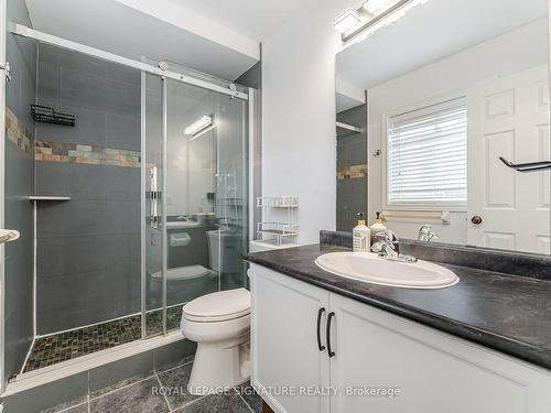 88 Spring Creek Dr, Hamilton, ON - Indoor Photo Showing Bathroom