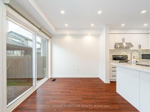 88 Spring Creek Dr, Hamilton, ON - Indoor Photo Showing Kitchen