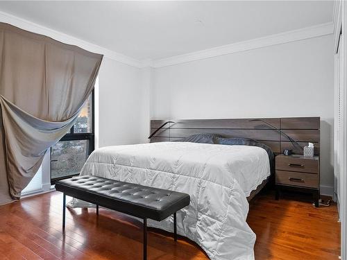 407-847 Dunsmuir Rd, Esquimalt, BC - Indoor Photo Showing Bedroom