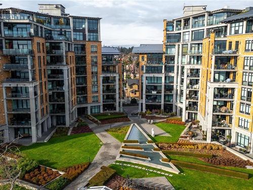 407-847 Dunsmuir Rd, Esquimalt, BC - Outdoor With Balcony With Facade