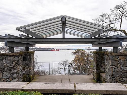 407-847 Dunsmuir Rd, Esquimalt, BC - Outdoor