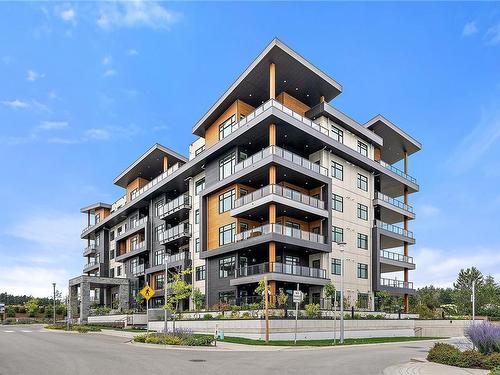 202-2520 Hackett Cres, Central Saanich, BC - Outdoor With Facade