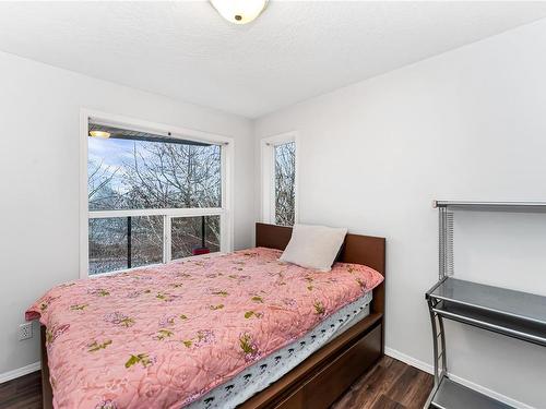 309-898 Vernon Ave, Saanich, BC - Indoor Photo Showing Bedroom