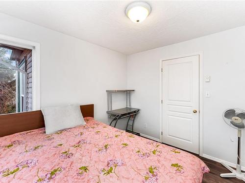 309-898 Vernon Ave, Saanich, BC - Indoor Photo Showing Bedroom