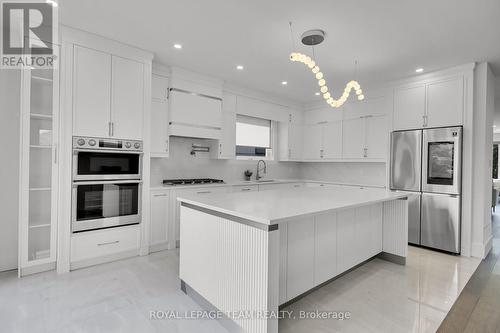 485 Hartleigh Avenue, Ottawa, ON - Indoor Photo Showing Kitchen With Upgraded Kitchen