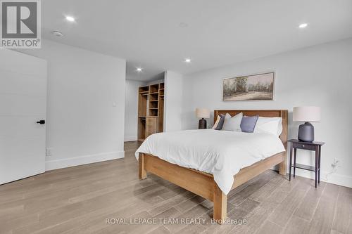 485 Hartleigh Avenue, Ottawa, ON - Indoor Photo Showing Bedroom