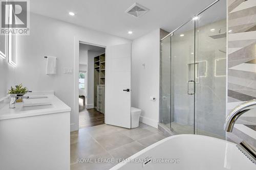 485 Hartleigh Avenue, Ottawa, ON - Indoor Photo Showing Bathroom