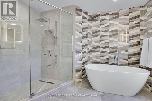 485 Hartleigh Avenue, Ottawa, ON - Indoor Photo Showing Bathroom