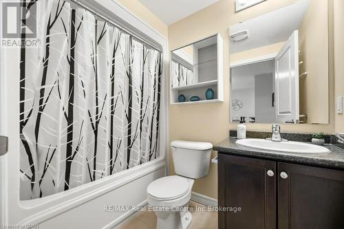 113 - 1440 Gordon Street, Guelph (Pine Ridge), ON - Indoor Photo Showing Bathroom