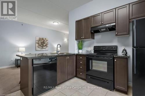 113 - 1440 Gordon Street, Guelph (Pine Ridge), ON - Indoor Photo Showing Kitchen