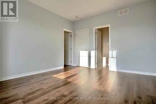 704 Devario Crescent, Ottawa, ON - Indoor Photo Showing Other Room