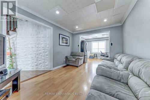 1 Shadowood Court, Toronto, ON - Indoor Photo Showing Other Room