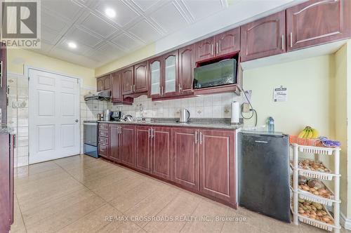 1 Shadowood Court, Toronto, ON - Indoor Photo Showing Other Room