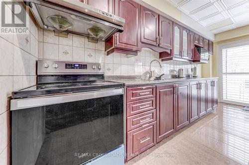 1 Shadowood Court, Toronto, ON - Indoor Photo Showing Kitchen