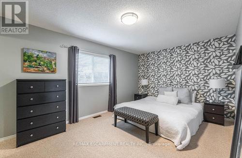 69 Vail Meadows Crescent, Clarington, ON - Indoor Photo Showing Bedroom