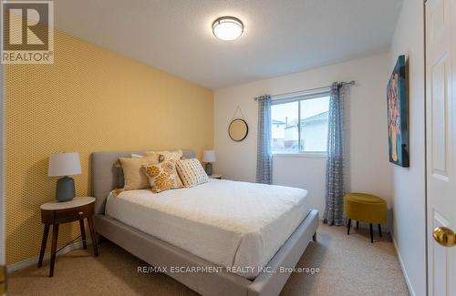 69 Vail Meadows Crescent, Clarington, ON - Indoor Photo Showing Bedroom