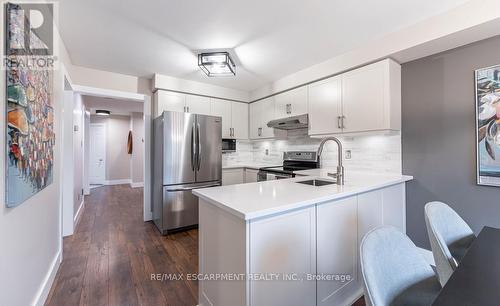 69 Vail Meadows Crescent, Clarington, ON - Indoor Photo Showing Kitchen