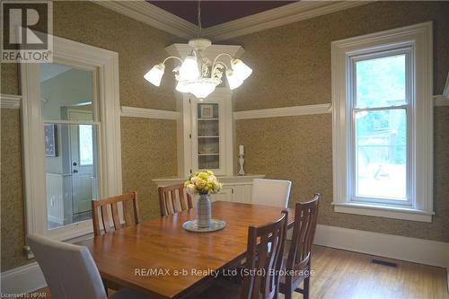 310 Northumberland Street, North Dumfries, ON - Indoor Photo Showing Dining Room