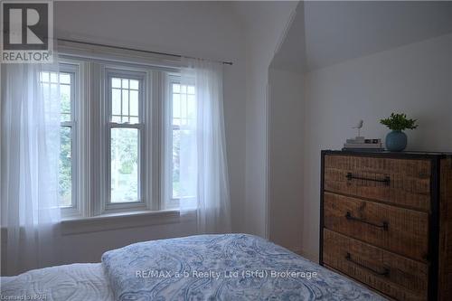 310 Northumberland Street, North Dumfries, ON - Indoor Photo Showing Bedroom