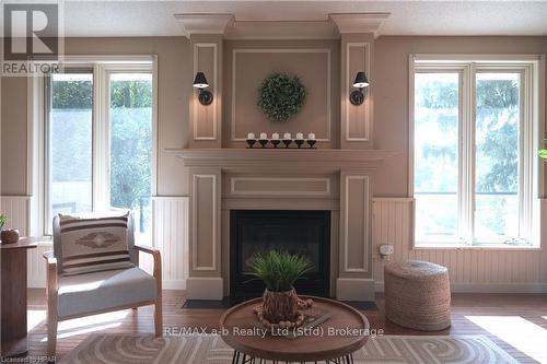 310 Northumberland Street, North Dumfries, ON - Indoor Photo Showing Living Room With Fireplace