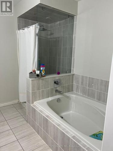 209 - 3865 Major Mackenzie Drive W, Vaughan, ON - Indoor Photo Showing Bathroom