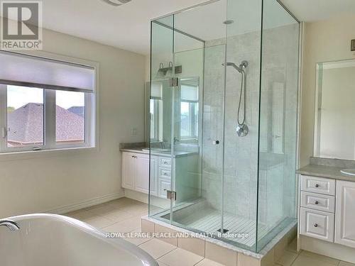 15 Goldeneye Drive, East Gwillimbury, ON - Indoor Photo Showing Bathroom