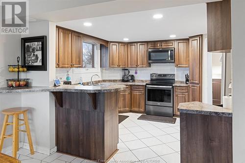 524 Jarvis, Windsor, ON - Indoor Photo Showing Kitchen