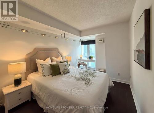 3005 - 210 Victoria Street, Toronto, ON - Indoor Photo Showing Bedroom