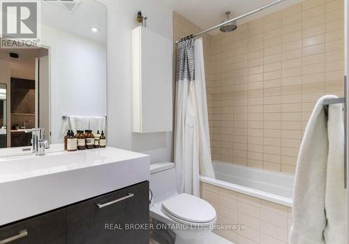 618 - 90 Broadview Avenue, Toronto, ON - Indoor Photo Showing Bathroom