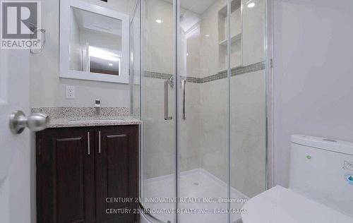 6 Heaver Drive, Whitby, ON - Indoor Photo Showing Bathroom