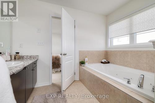 2344 Equestrian Crescent, Oshawa, ON - Indoor Photo Showing Bathroom