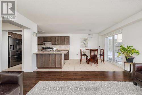 2344 Equestrian Crescent, Oshawa, ON - Indoor Photo Showing Living Room