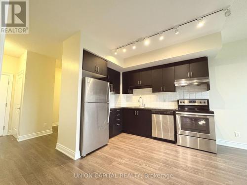 1110 - 33 Clegg Road, Markham, ON - Indoor Photo Showing Kitchen