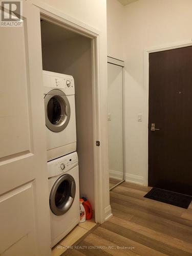 108 - 376 Highway 7 Road E, Richmond Hill, ON - Indoor Photo Showing Laundry Room