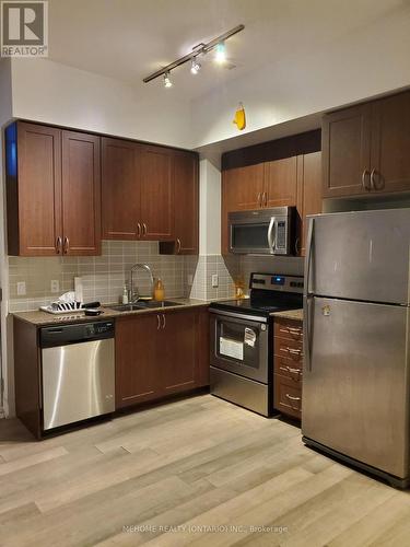 108 - 376 Highway 7 Road E, Richmond Hill, ON - Indoor Photo Showing Kitchen With Stainless Steel Kitchen With Double Sink