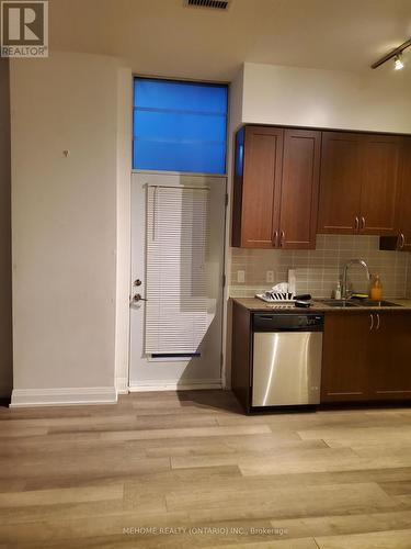 108 - 376 Highway 7 Road E, Richmond Hill, ON - Indoor Photo Showing Kitchen With Double Sink