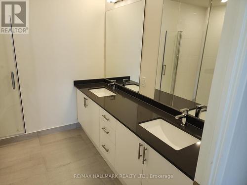 314 - 8690 Jane Street, Vaughan, ON - Indoor Photo Showing Bathroom