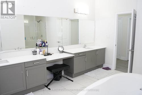 88 Bowbeer Road, Oakville, ON - Indoor Photo Showing Bathroom