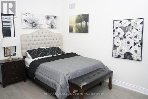 88 Bowbeer Road, Oakville, ON - Indoor Photo Showing Bedroom