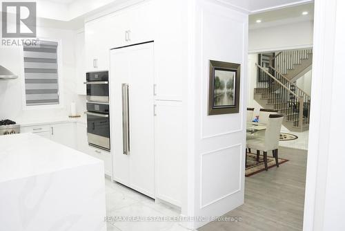 88 Bowbeer Road, Oakville, ON - Indoor Photo Showing Kitchen