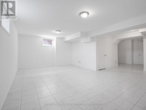 1478 Marina Drive, Fort Erie (334 - Crescent Park), ON - Indoor Photo Showing Other Room