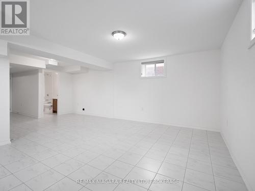 1478 Marina Drive, Fort Erie (334 - Crescent Park), ON - Indoor Photo Showing Other Room