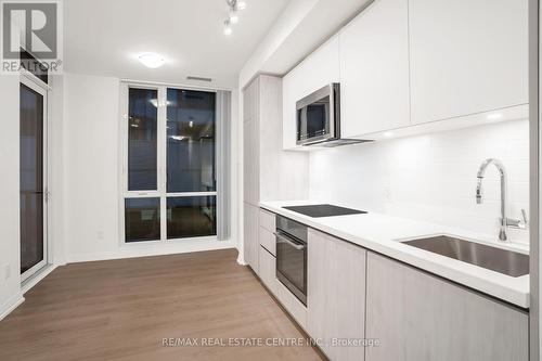 1209 - 8 Widmer Street, Toronto, ON - Indoor Photo Showing Kitchen With Upgraded Kitchen