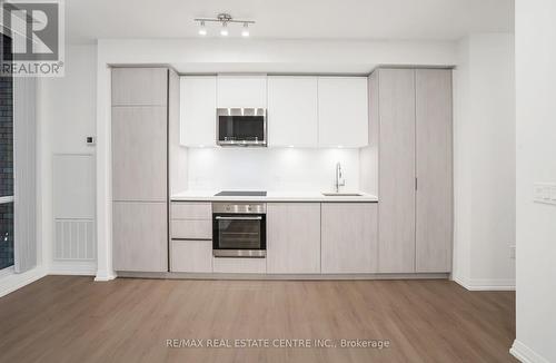 1209 - 8 Widmer Street, Toronto, ON - Indoor Photo Showing Kitchen