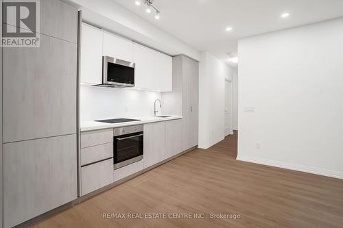 1209 - 8 Widmer Street, Toronto, ON - Indoor Photo Showing Other Room