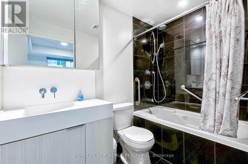 2713 - 15 Lower Jarvis Street, Toronto, ON - Indoor Photo Showing Bathroom