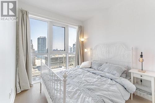 2707 - 7 Greenville Street, Toronto, ON - Indoor Photo Showing Bedroom